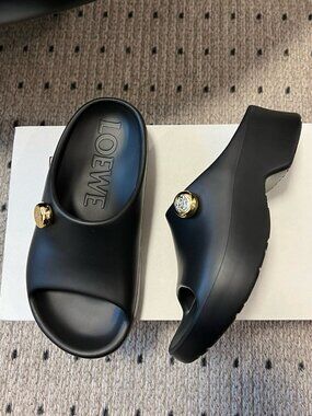 LOEWE 2026 new slippers